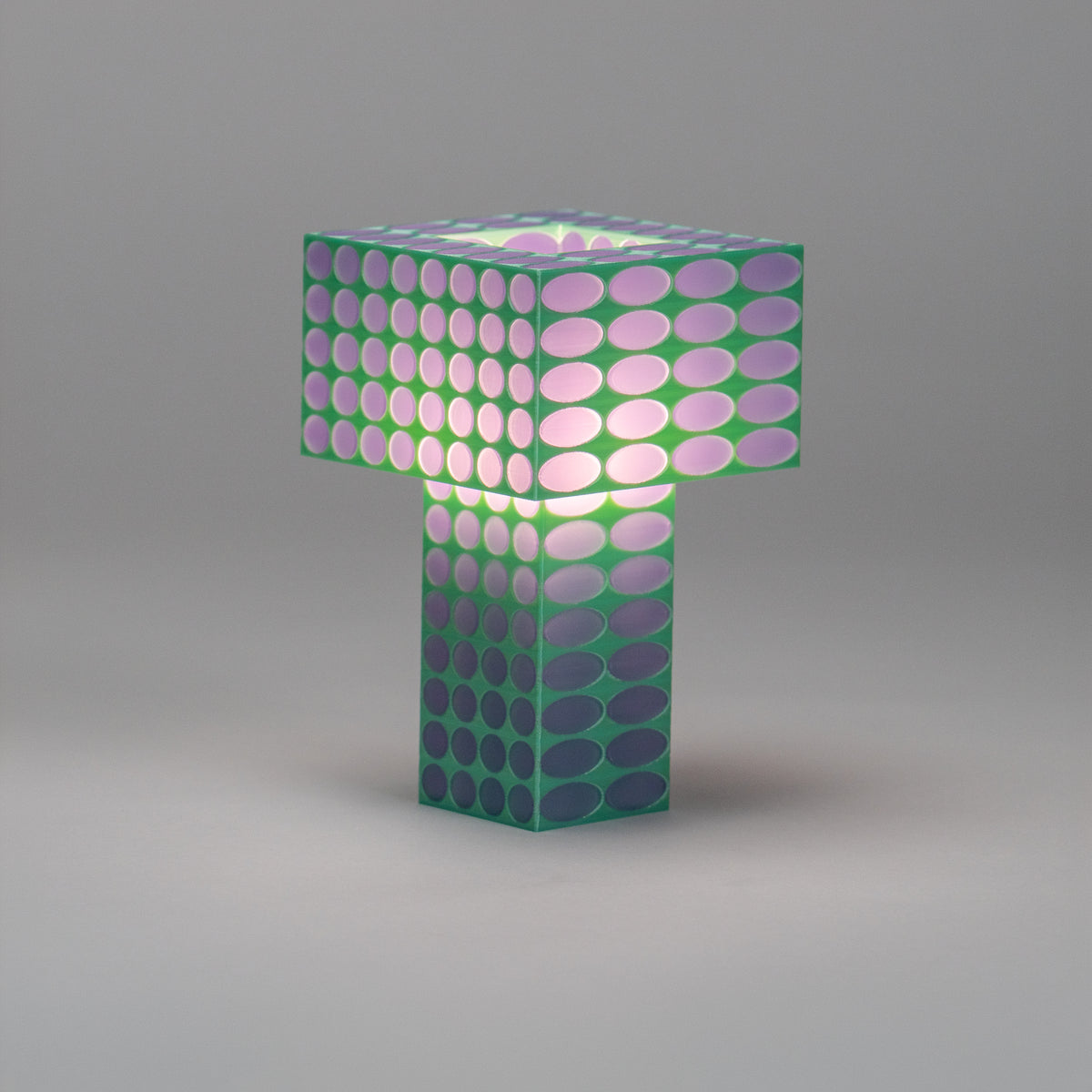 Tesser 5:8 Dots Lamp