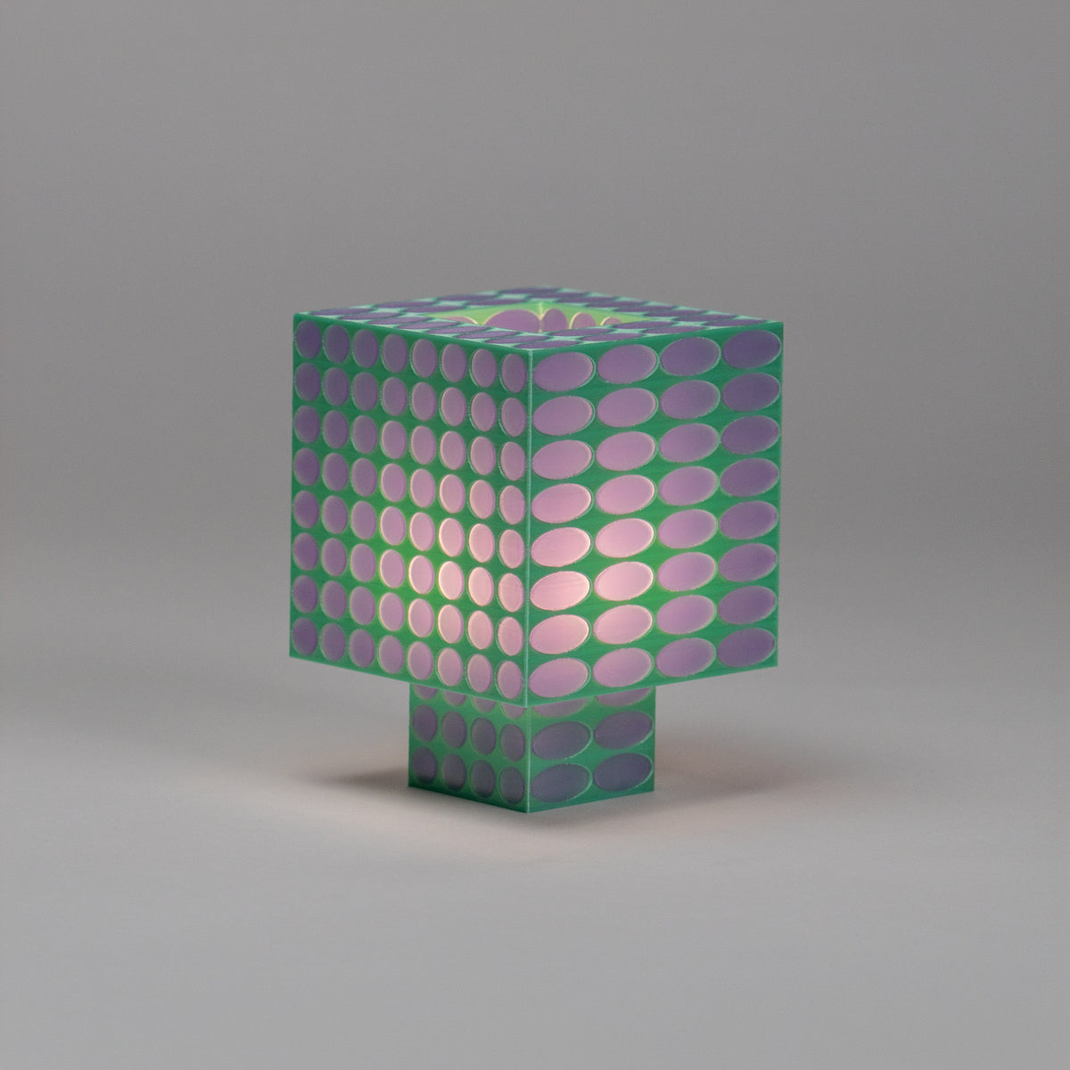 Tesser 8:3 Dots Lamp