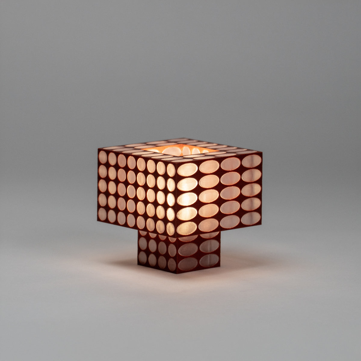 Tesser 5:3 Dots Lamp