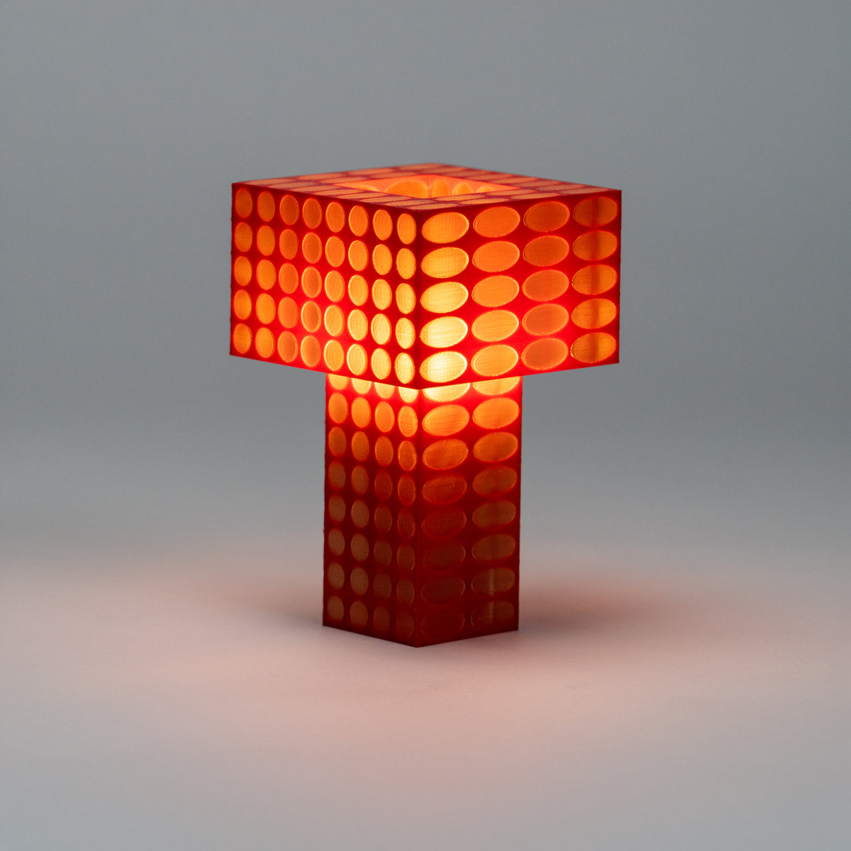 Tesser 5:8 Dots Lamp