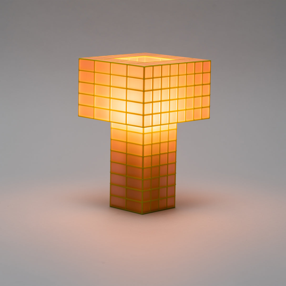 Tesser 5:8 Lamp
